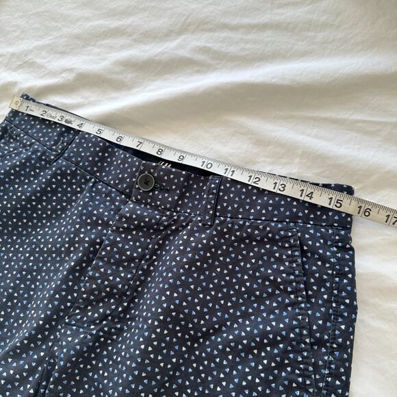 H&M Blue Diamond Pattern Shorts (33R) - Picture 3 of 5